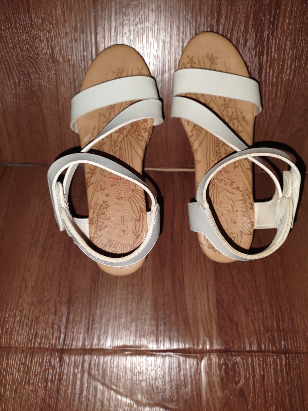 Blowfish White Strappy Ankle Sandals for Kids 3Y